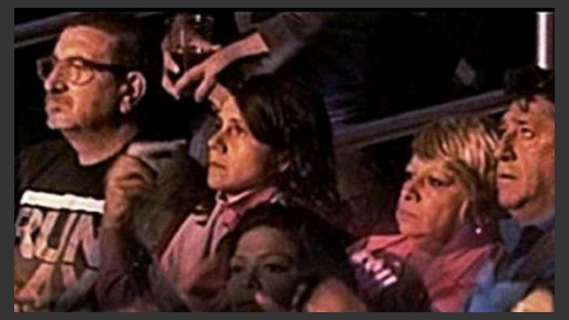 Una foto que causó polémica: Luis Paz cerca del juez Vienna, quien dijo que fue un 