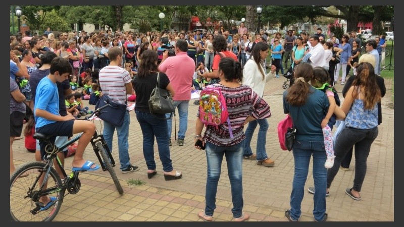 Imágenes de la marcha a un mes de la tragedia en la ruta 33. 