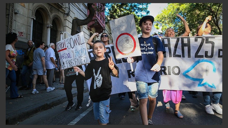 Muchos jóvenes se movilizaron este viernes.