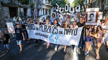 La movilización por calle Oroño este viernes por la tarde.