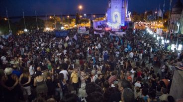 El Monumento colmado.