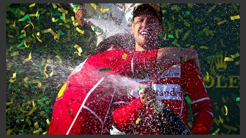 El festejo del alemán después de la competencia.