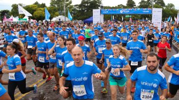 Una multitud participó de la Carrera Unicef en Rosario.