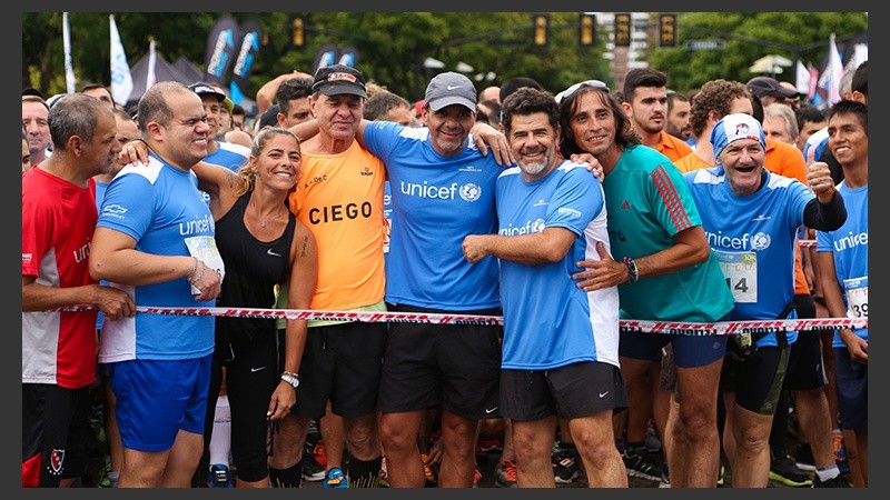 Competidores de todas las categorías participaron de la carrera.