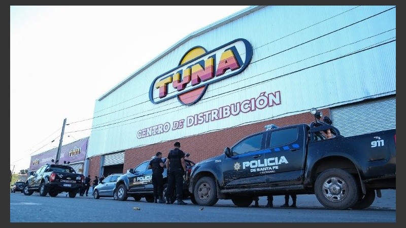 La distribuidora fue asaltada este lunes a la tarde. 