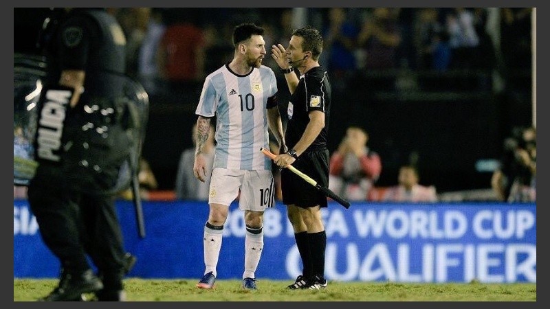 Messi fue sancionado con cuatro fechas.