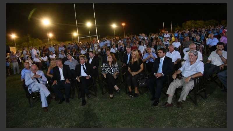 Una imagen del festejo, con la presencia de la intendenta Fein. 