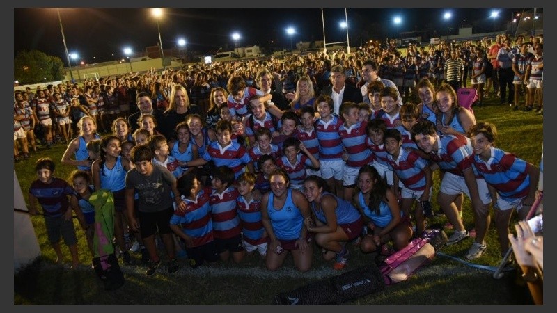 Una imagen del festejo, con la presencia de la intendenta Fein. 