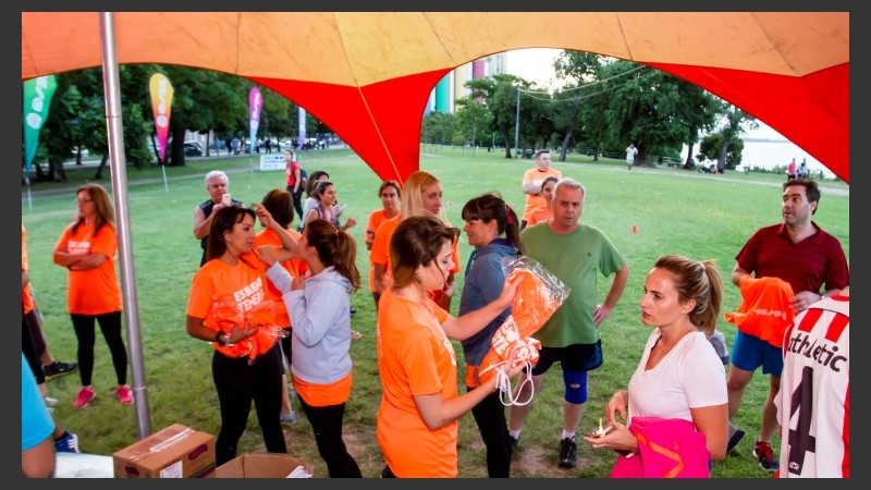 Cada encuentro dura aproximadamente 90 minutos.