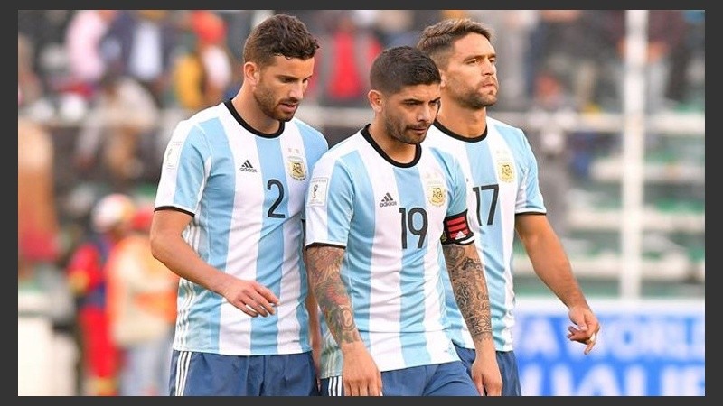 Los jugadores argentinos tras la derrota.