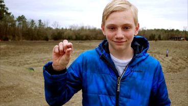 Kalel Langford halló una piedra preciosa en un Cráter de Diamantes.