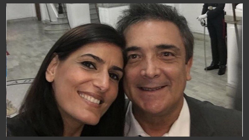 El político y la cantante confirmarán su amor el junio.