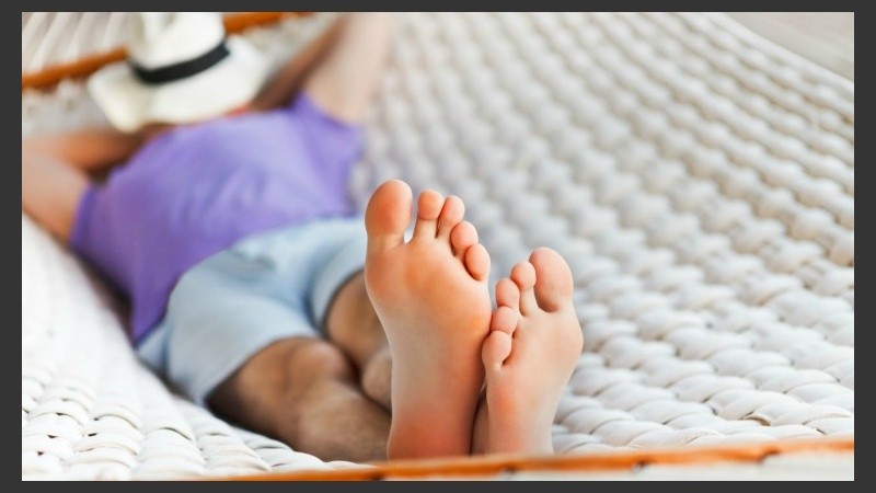 Las personas suelen adoptar actitudes de quienes las rodean de forma inconsciente.