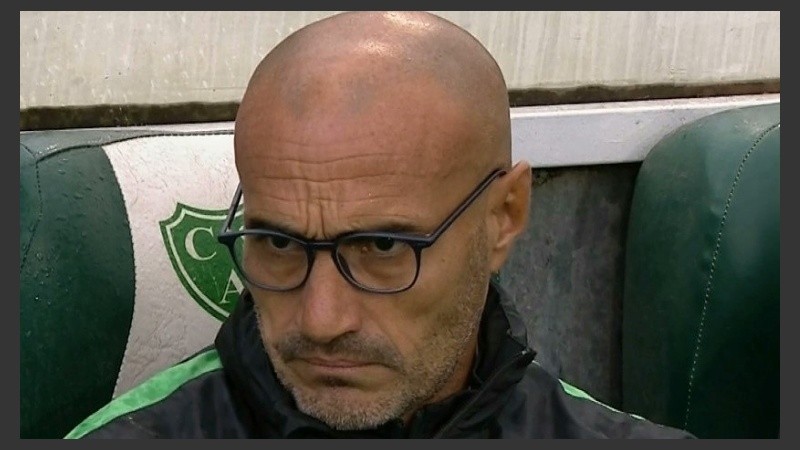 Montero sigue de cerca el juego. Fue 2 a 2.