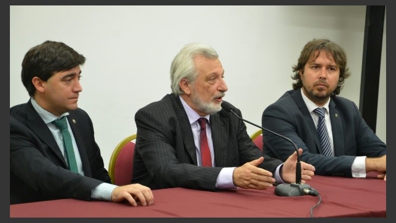 Silberstein hizo los anuncios con el subsecretario de Asuntos Penales y el subsecretario de Asuntos Registrales.