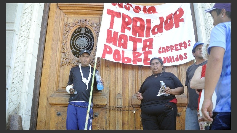 Carreros se manifestaron frente al Concejo.