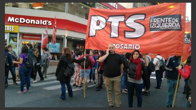 Crivaro al frente del corte en Pellegini y Corrientes. 