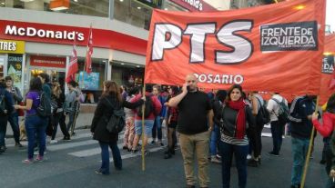 Crivaro al frente del corte en Pellegini y Corrientes.