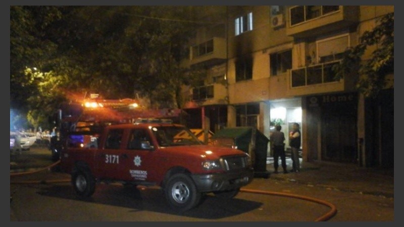 El incendio se produjo en Moreno al 300.