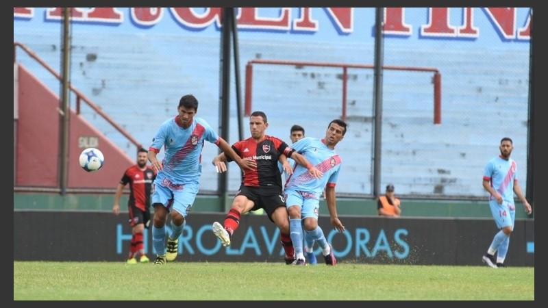 Maxi, el que más intenta en Newell's.