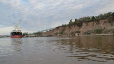 La costa del río Carcaraña.