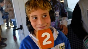 Los chicos pasaron por la radio y dejaron sus mensajes.