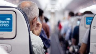Desde Aerolíneas se informa que el promedio diario de pasajeros transportados en el feriado pascual será de 35 mil .