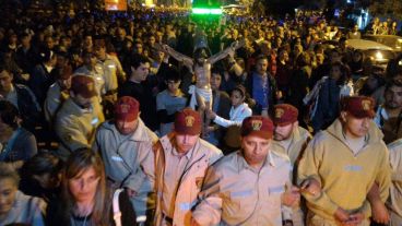 La llegada del Cristo para el recorrido de las 14 estaciones.