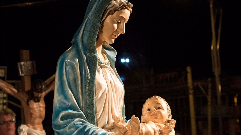 La imagen de la virgen presente durante toda la celebración del viernes santo