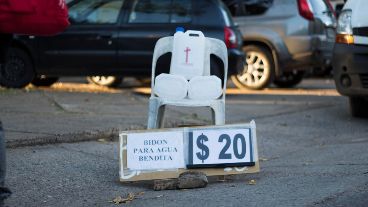 El agua bendita, una de items más buscado por los fieles