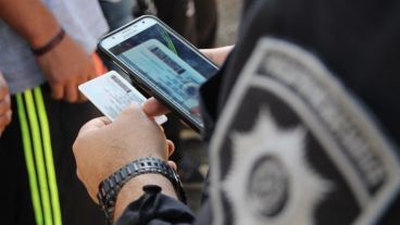 El control en uno de los ingresos al Coloso.