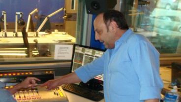 Según el conductor, "no es casual que aparezcan tantos violadores".