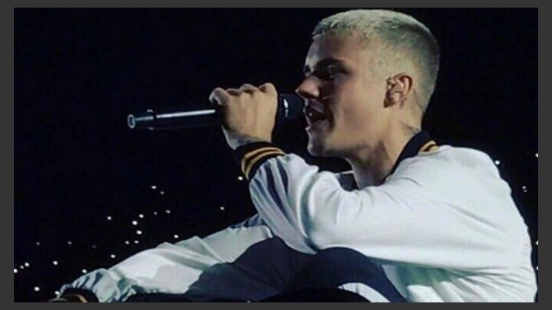 Justin canta en castellano el tema más popular en lo que va del año.