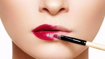 Lo mejor es optar por tonos luminosos, es decir, colores que den expresividad al labio.