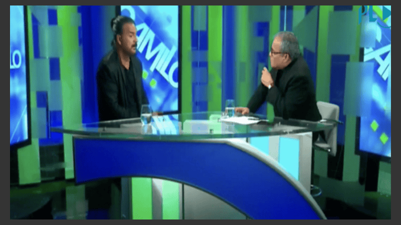 El cantautor se fue enojado de un programa de la CNN.