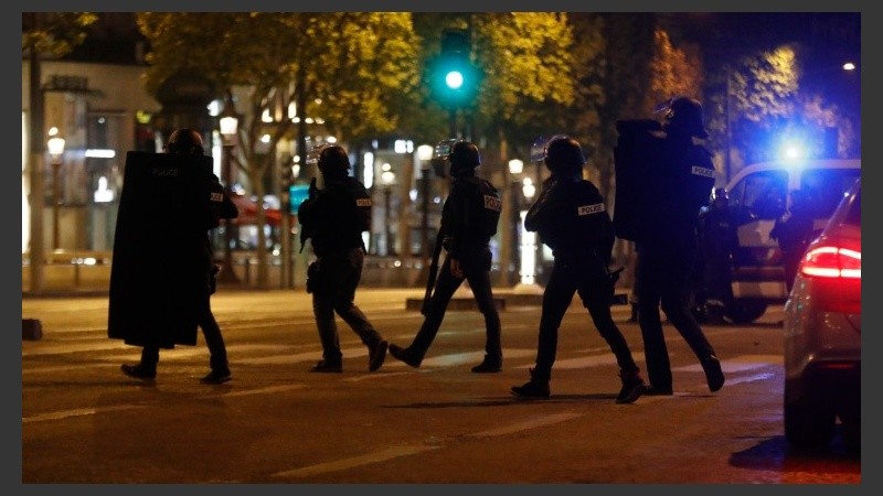 En la zona se montó un fuerte operativo tras el ataque.