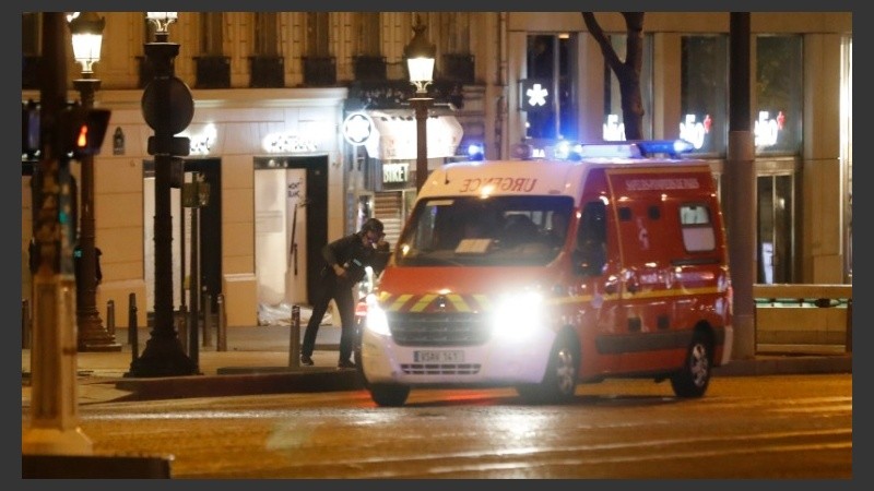 En la zona se montó un fuerte operativo tras el ataque.