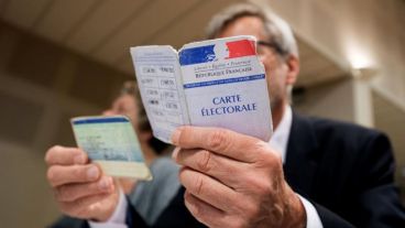 Fue la primera vez que Francia votó en elecciones presidenciales bajo estado de emergencia.