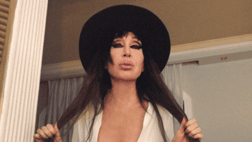 La vedette publicó fotos semidesnuda en su Instagram.