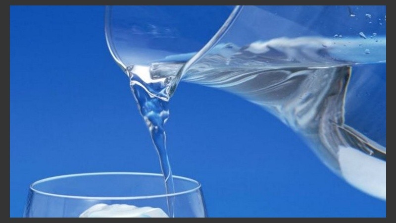 La jarra de agua gratuita no tiene cumplimiento en Rosario. 