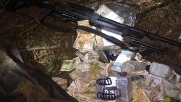 Las autoridades brasileras encontraron en la noche de este lunes un bolso con parte del multimillonario botín.