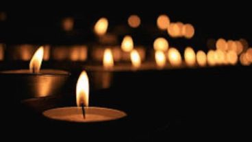 La iniciativa impulsa un servicio municipal de velatorios.