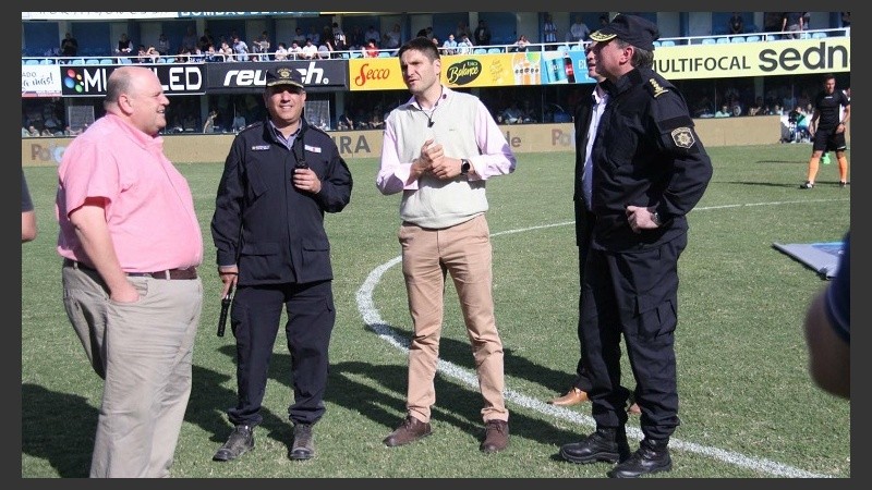 Pullaro en el estadio de Rafaela.