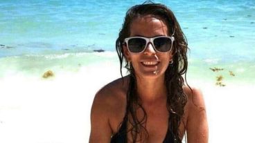 La pareja de novios se conoció durante uno de los viajes que realizó Cinthia.