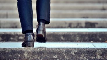 Los autores del trabajo recomiendan repetir varias veces el ejercicio a lo largo del día.