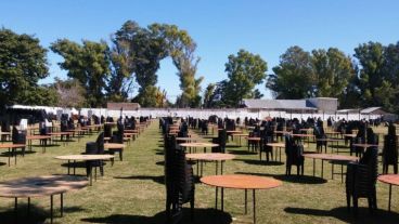 El predio preparado para recibir a miles de personas.