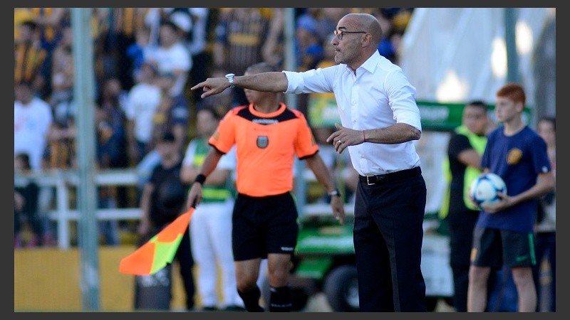 Montero vivió el partido con las pulsaciones a mil.