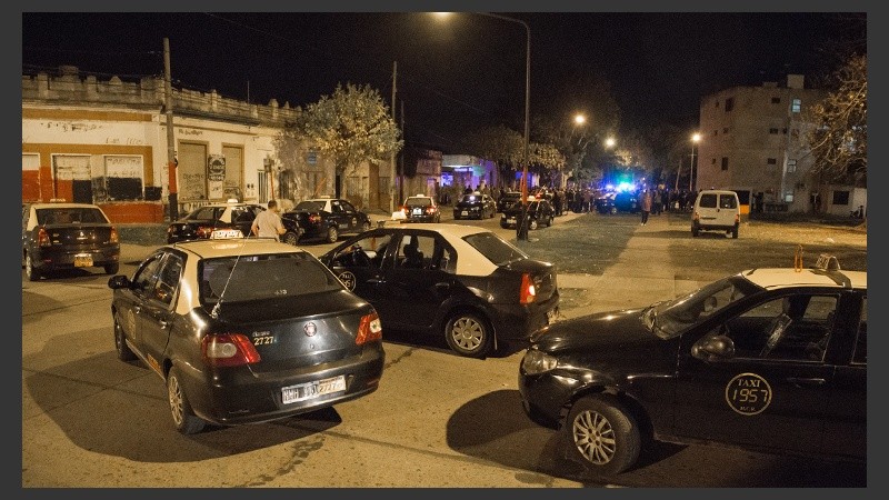 Taxistas analizan una medida de fuerza.