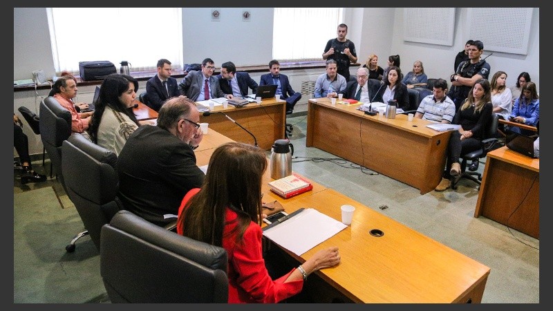 El juicio oral se realiza en los Tribunales provinciales. 