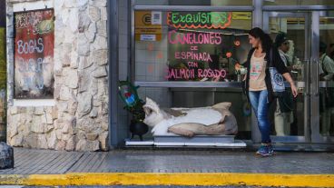Parte del frente del local en Paraguay y Zeballos.